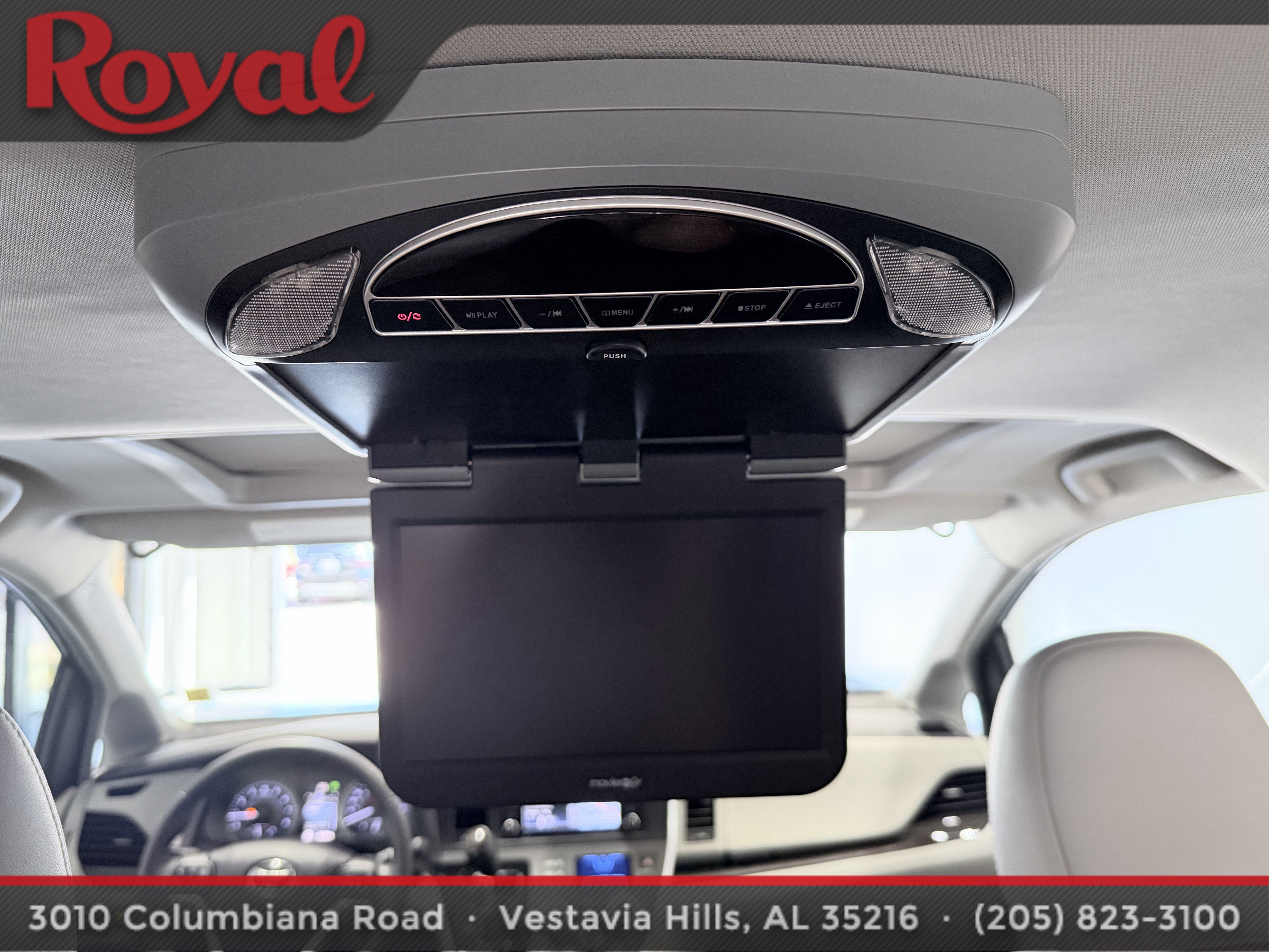 Used 2018 Toyota Sienna XLE w/ XLE Navigation Package FWD image 18