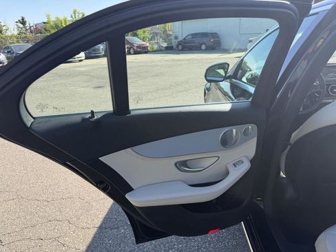 Used 2015 Mercedes-Benz C 300 4MATIC Sedan image 19