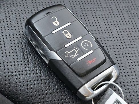 Used 2019 RAM 1500 Laramie image 37