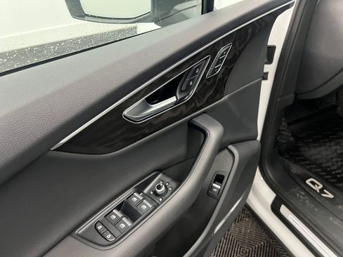 Used 2022 Audi Q7 3.0T Premium Plus w/ Premium Plus Package image 11