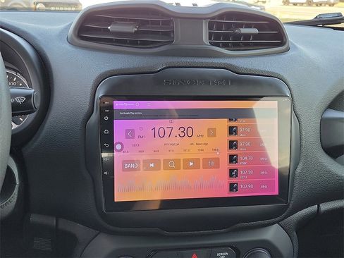 Used 2021 Jeep Renegade Sport w/ Sport Appearance Group image 15