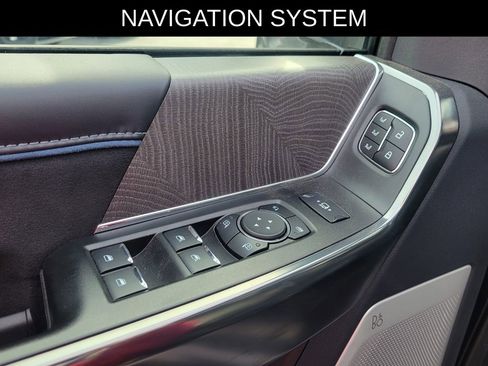 Used 2025 Ford F350 Platinum image 23