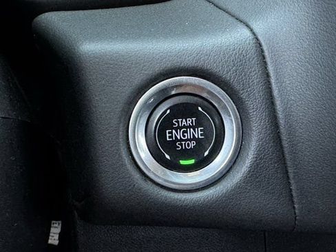 Certified 2024 GMC Yukon XL SLT RWD image 22