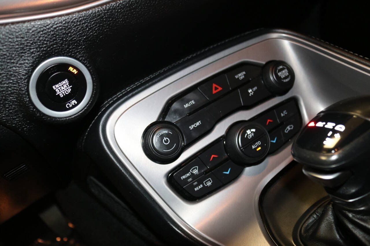 Used 2023 Dodge Challenger SXT RWD image 38