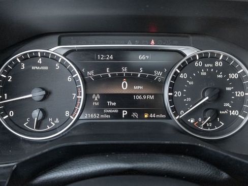 Used 2024 Nissan Pathfinder SL w/ SL Premium Package image 10