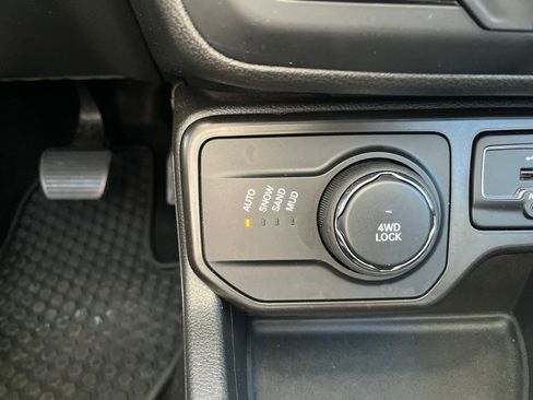 Used 2022 Jeep Renegade Limited w/ Sun, Sound & Wheels Group image 16