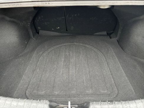 Used 2025 Hyundai Elantra Limited image 31