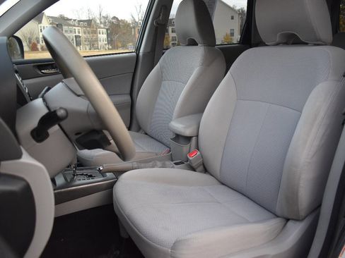 Used 2012 Subaru Forester 2.5X Premium w/ All-Weather Pkg image 12