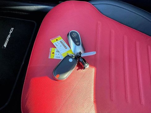 Used 2023 Mercedes-Benz GLC 300 image 32