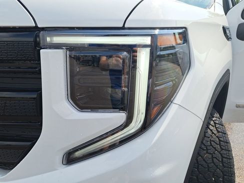 New 2026 GMC Sierra 1500 Elevation image 30