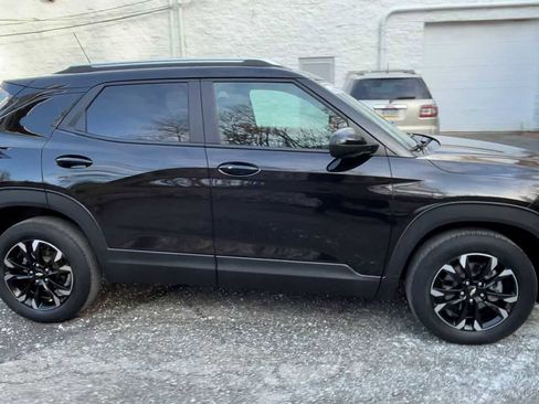 Used 2023 Chevrolet TrailBlazer LT w/ Convenience Package image 9
