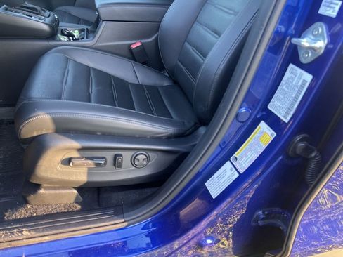 Used 2023 Honda CR-V EX-L image 13