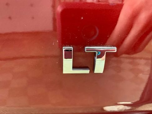 Used 2019 Chevrolet Traverse LT w/ LT Premium Package image 39