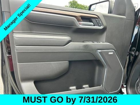 Used 2025 Chevrolet Silverado 1500 LT Trail Boss w/ Convenience Package II AWD/4WD image 11