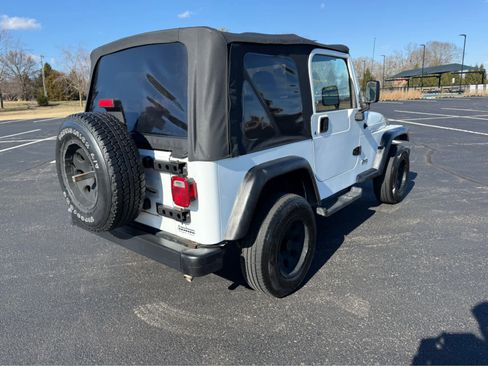 Used 2001 Jeep Wrangler SE image 5