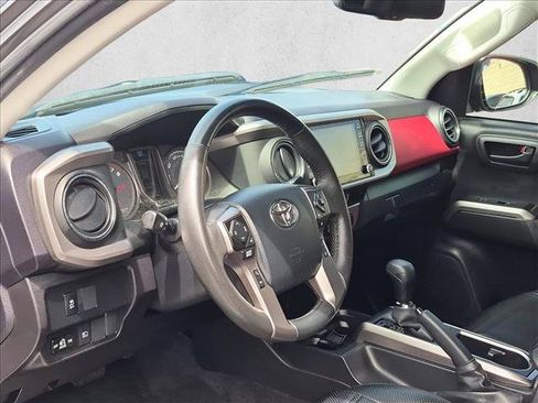 Used 2023 Toyota Tacoma SR5 w/ Technology Package AWD/4WD image 10