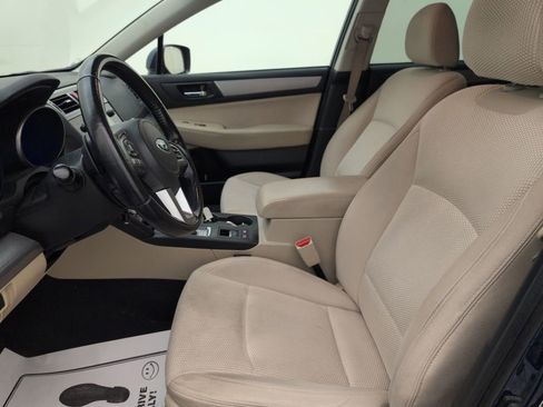 Used 2016 Subaru Outback 2.5i Premium image 5