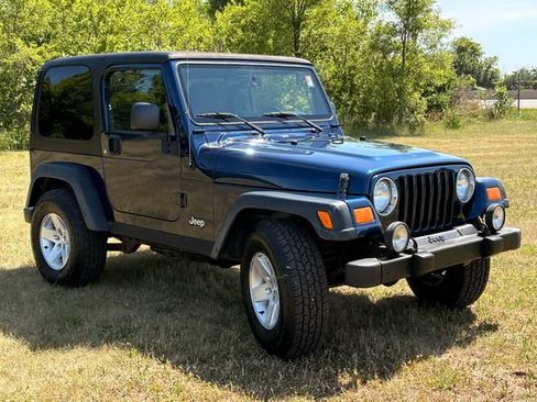 Used 2005 Jeep Wrangler Rubicon w/ Security Group AWD/4WD image 8