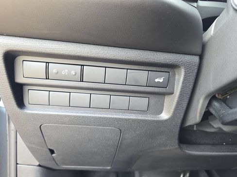 Used 2025 Mitsubishi Outlander SE AWD/4WD image 27