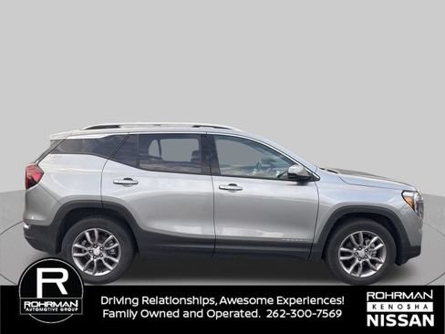 Used 2023 GMC Terrain SLT w/ Infotainment Package II AWD/4WD image 7