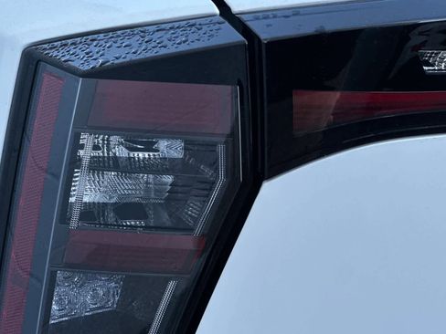 New 2026 Nissan Kicks SR image 17