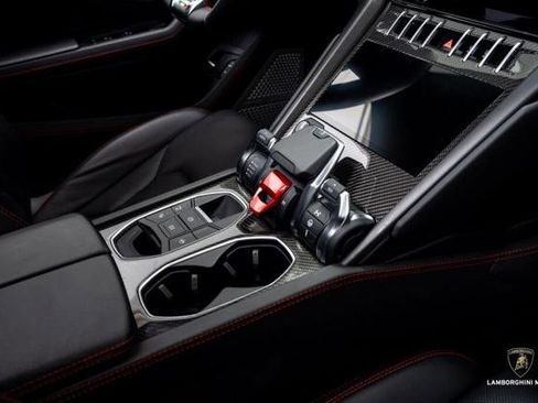 Used 2023 Lamborghini Urus S image 46