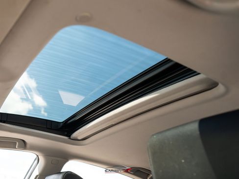 Used 2019 Honda Accord Touring image 37