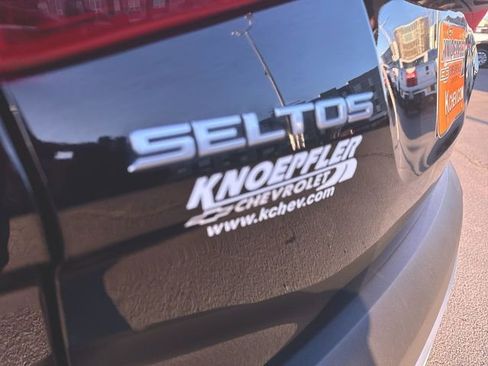 Used 2022 Kia Seltos SX w/ Sunroof Package image 32