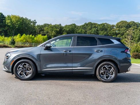 Used 2023 Kia Sportage LX FWD image 4