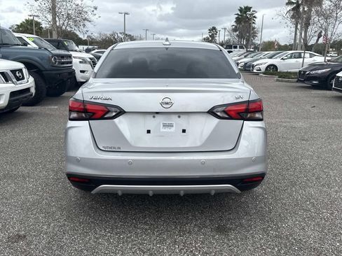 Used 2021 Nissan Versa SV image 5