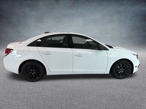 Used 2016 Chevrolet Cruze LS FWD image 5
