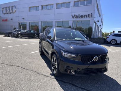 Certified 2025 Volvo XC40 B5 Plus