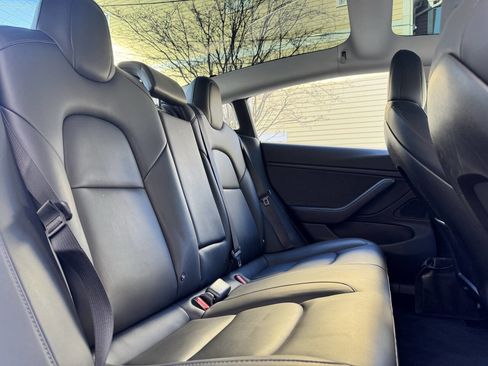 Used 2018 Tesla Model 3 Long Range AWD/4WD image 21