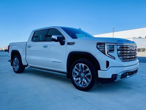 Used 2023 GMC Sierra 1500 Denali w/ Denali Reserve Package image 3