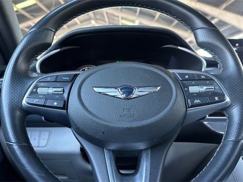 Used 2023 Genesis G70 2.0T image 33