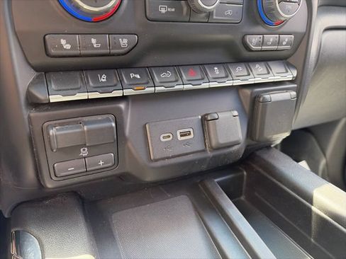 Used 2022 Chevrolet Silverado 2500 LTZ AWD/4WD image 23