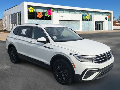 Used 2024 Volkswagen Tiguan SE