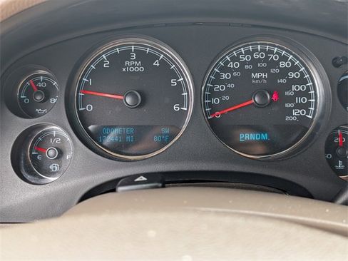 Used 2011 Chevrolet Suburban LT w/ Luxury Package image 18