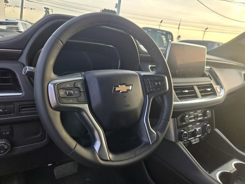 Used 2024 Chevrolet Suburban LT image 11