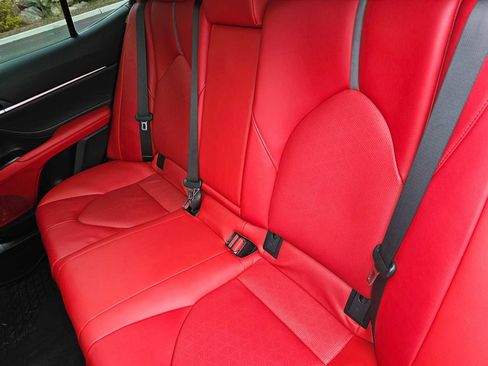 Used 2018 Toyota Camry XSE w/ Driver Assist Package image 17