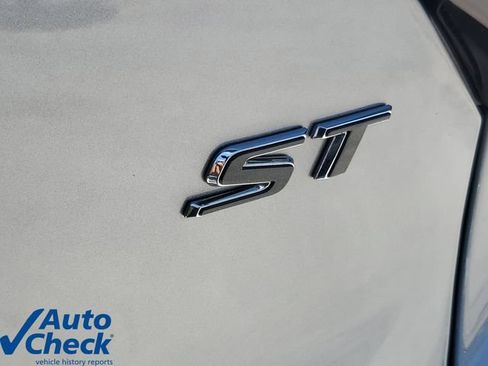 Used 2024 Buick Encore GX Sport Touring AWD/4WD image 9