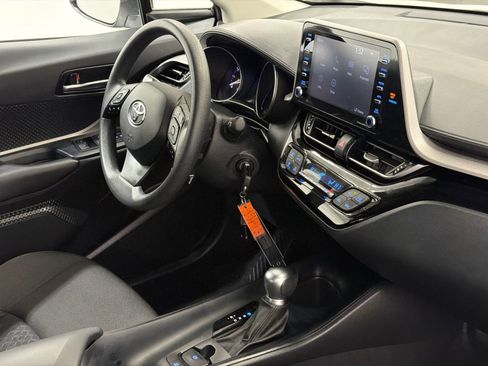 Used 2021 Toyota C-HR LE image 8