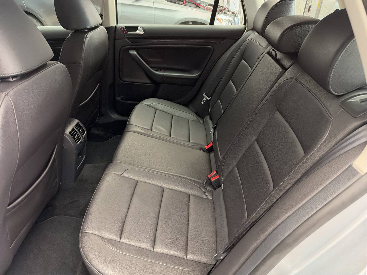 Used 2014 Volkswagen Jetta SE FWD image 19