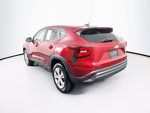 Used 2025 Chevrolet Trax LS image 5