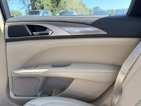 Certified 2020 Lincoln MKZ w/ Convenience Package image 15