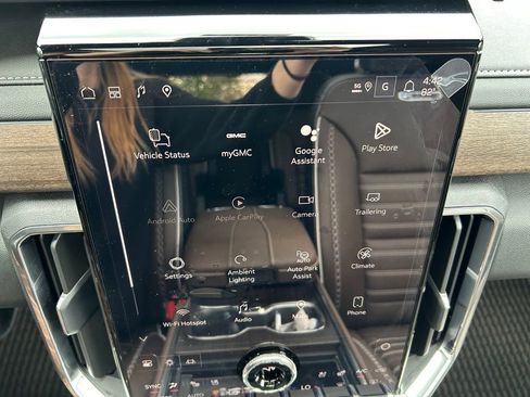 New 2026 GMC Acadia Denali Ultimate FWD image 32