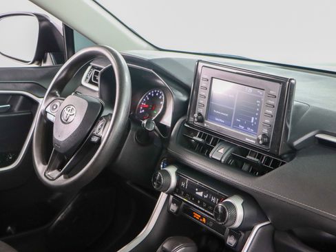 Used 2022 Toyota RAV4 XLE image 25