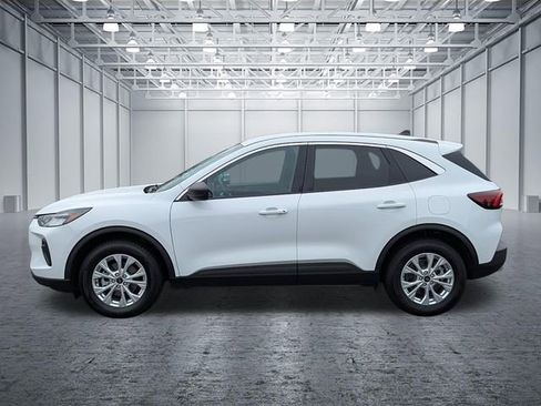 Used 2023 Ford Escape Active w/ Tech Pack #1 AWD/4WD image 2