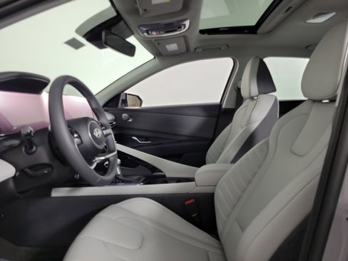 New 2025 Hyundai Elantra Limited w/ Cargo Package image 24