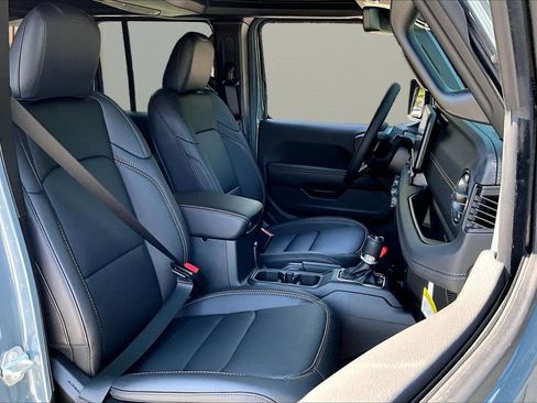 New 2026 Jeep Wrangler Unlimited Sahara AWD/4WD image 20